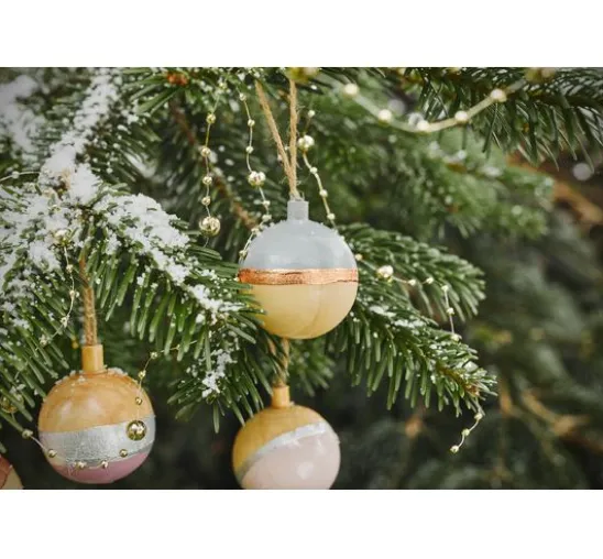 Holz-Weihnachtskugel