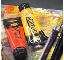 Solo Goya Acrylic